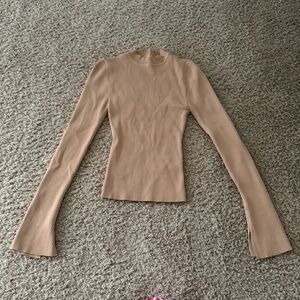 Dissh sweater